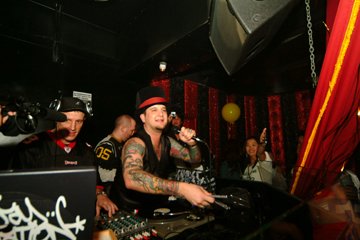 DJ in Bangkok 014.jpg