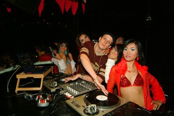 DJ in Bangkok 026.jpg