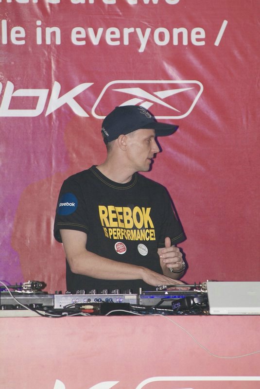 20.DJ Tour Of Hong Kong.JPG